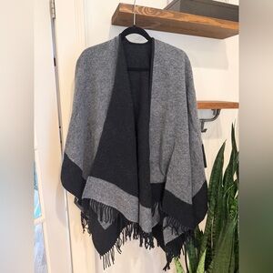 Set of 2 Banana Republic Gray and Black & Beige Wraps